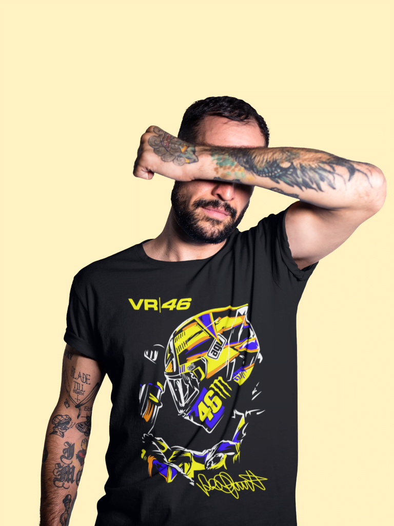 transparent-tattooed-man-covering-his-face-while-wearing-a-t-shirt-mockup-a17025.png Tričko s potlačou – 46 Valentino Rossi – Obrázok 1